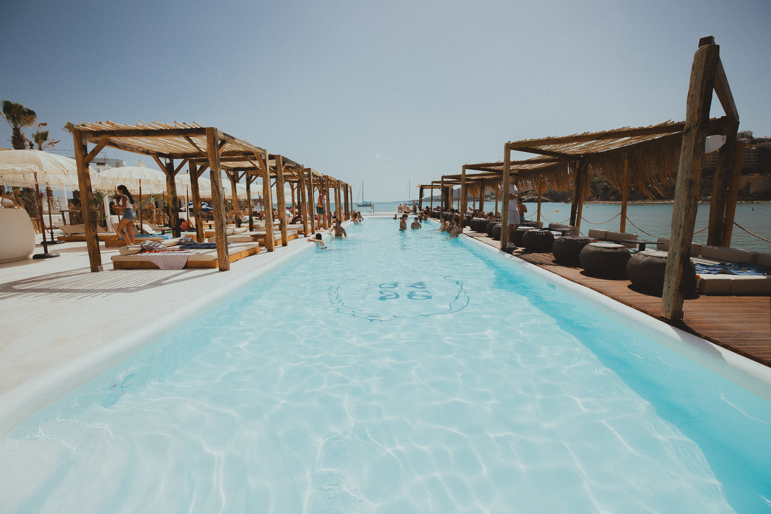 Pool · piscina de Nudo Beach